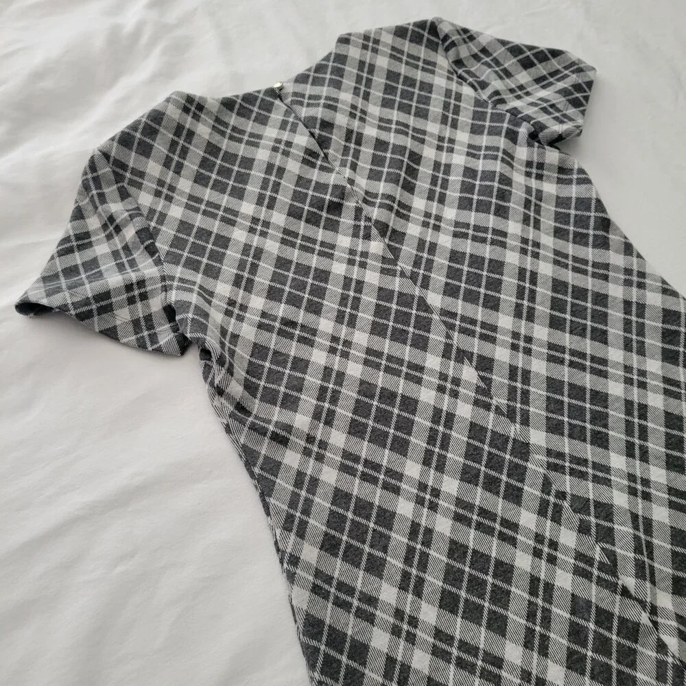 Comfy Casual Tommy Hilfiger Plaid - Picture 7 of 7